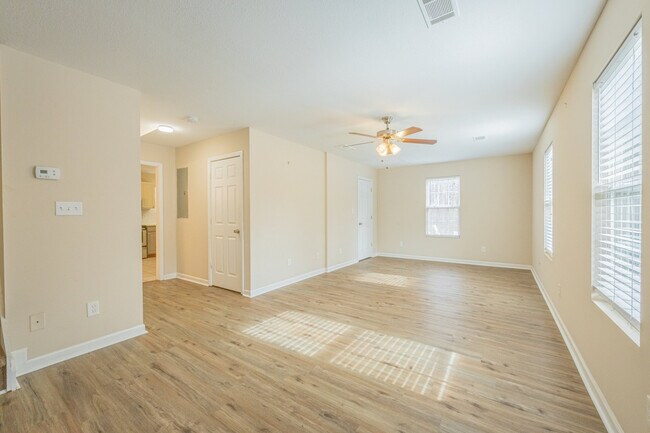 Building Photo - 50 Preston Ct