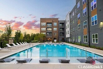 Building Photo - 180 Newton Bridge Rd