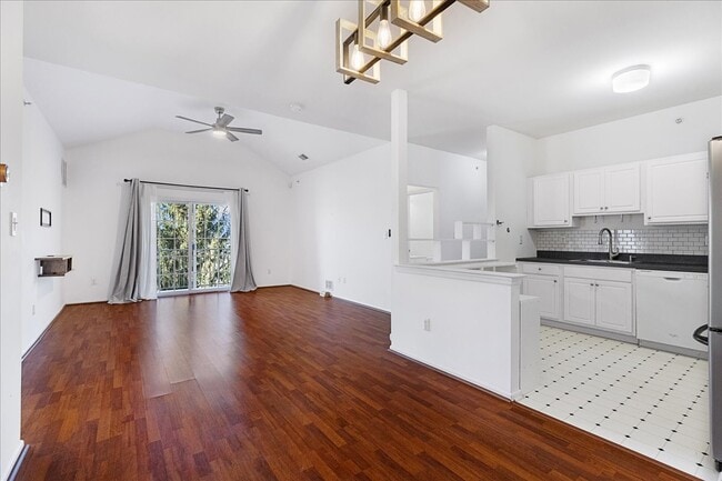 Building Photo - 932 Del Negro Ct