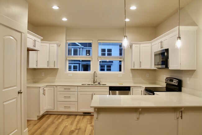 Building Photo - 2031 N 3930 W