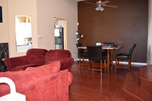 Foto del edificio - 11077 Scripps Ranch Blvd
