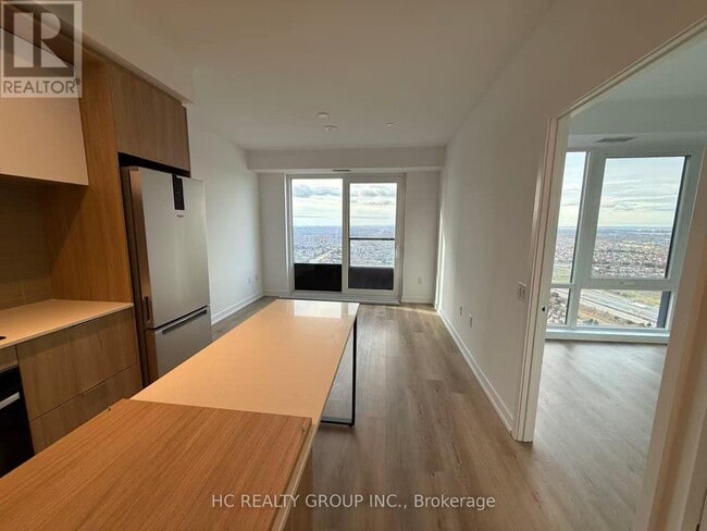 Building Photo - 395 Square One Dr