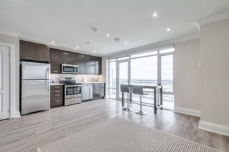Building Photo - 360 Square One Dr