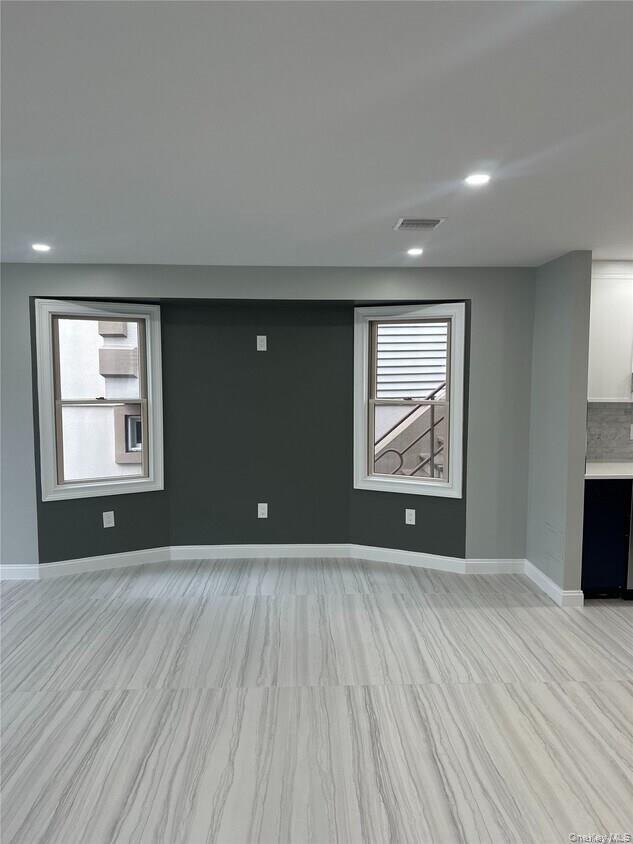 Foto del edificio - 233 E Fulton St