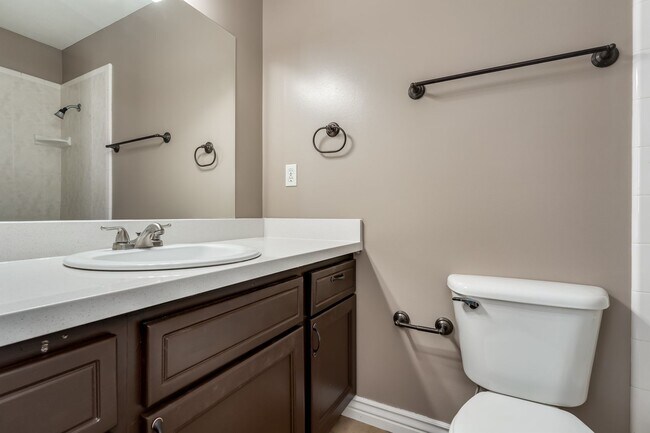 Foto del edificio - Beautiful Rambler Style Single Family Home...