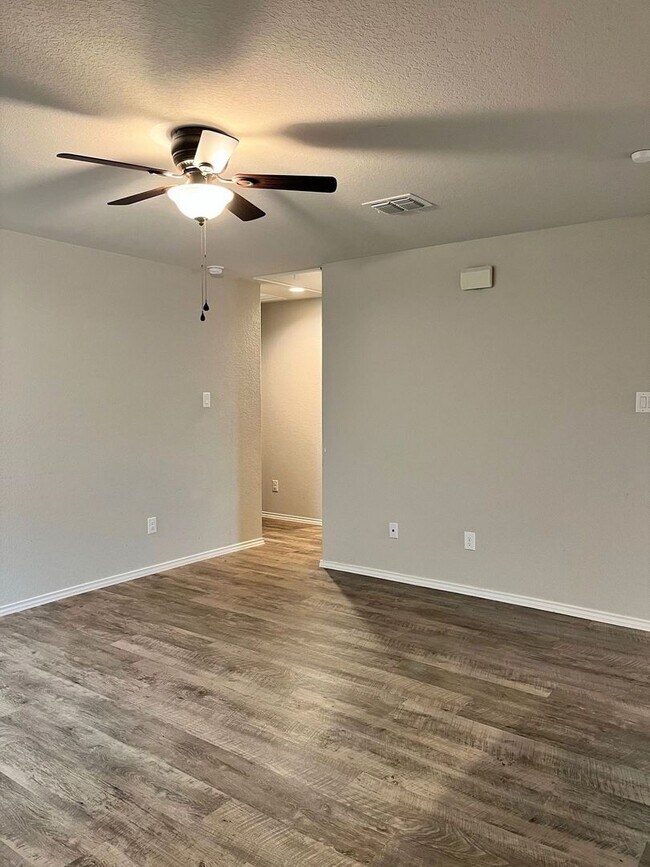 Building Photo - 7515 Crestway Ridge