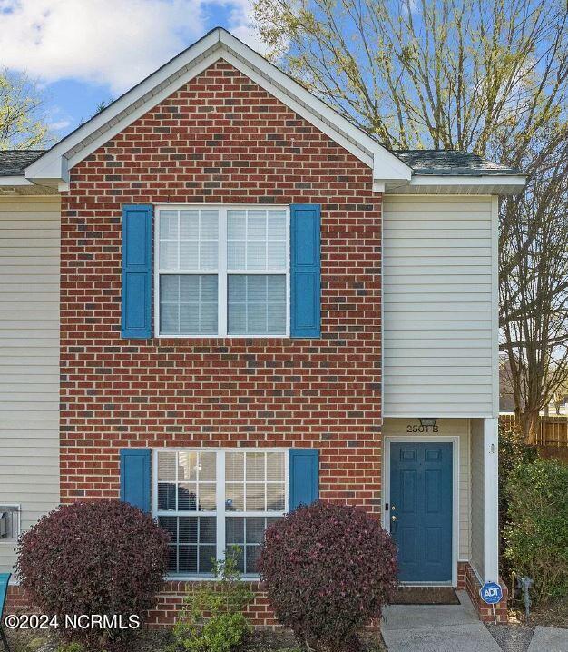 Primary Photo - 2501 Bluff View Ct