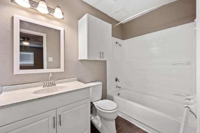 1X1 Bath - Rio Villas Apartments