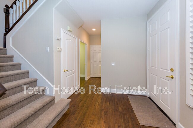 Building Photo - 25527 Via Ventana