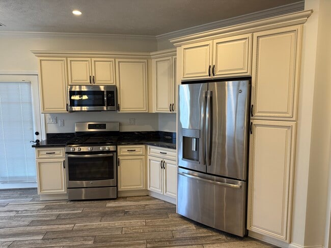 Photo - 208 Adams Pointe Blvd Apartment