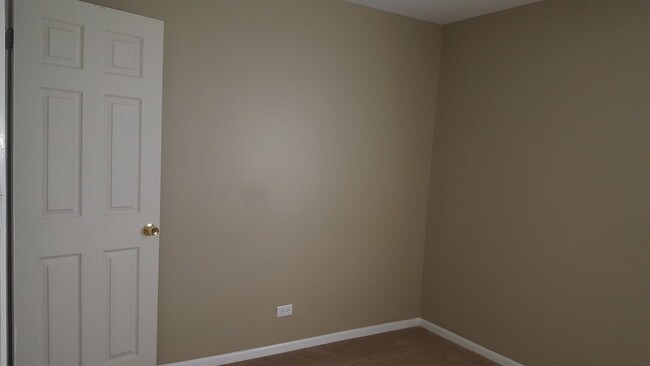Building Photo - 300 Westwood Ct