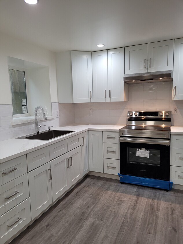 Kitchen - 800 Laguna Honda Blvd