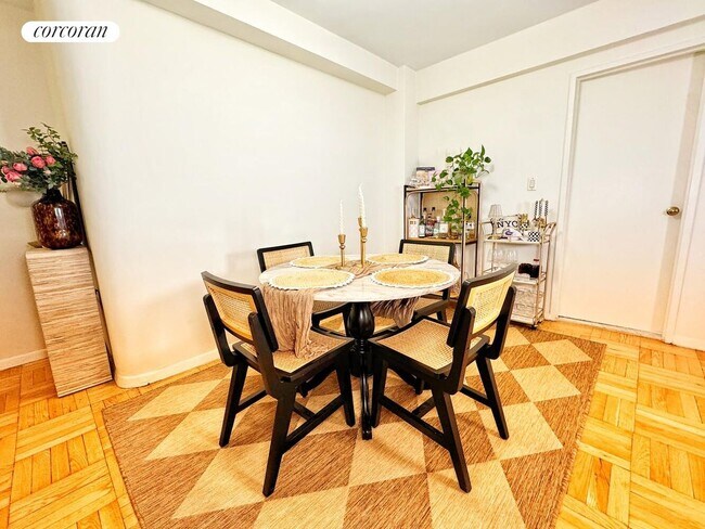 Foto del edificio - 249 E 48th St