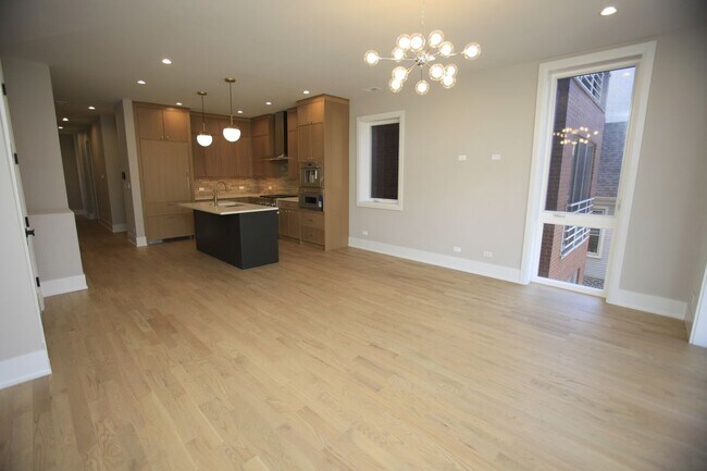 Foto del edificio - 1029 N Winchester Ave