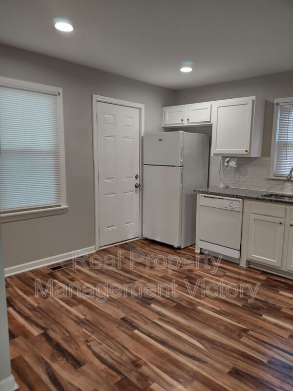 Foto del edificio - 1305 5th Pl NW