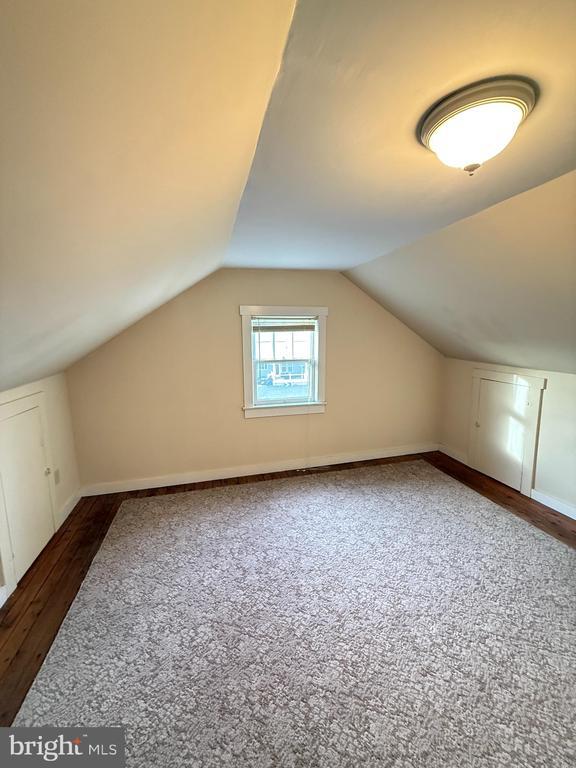 Building Photo - 11 Strawberry Ln