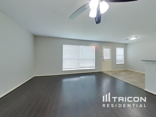 Foto del edificio - 6823 Highwind Bend Ln