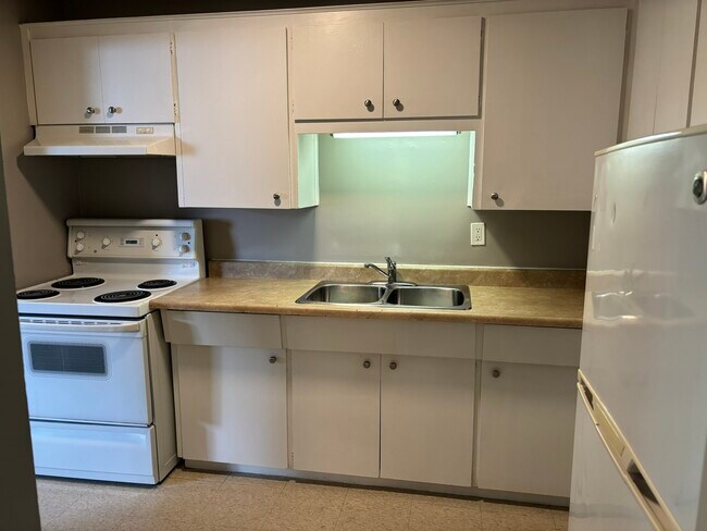 Building Photo - 343-343 Mill St