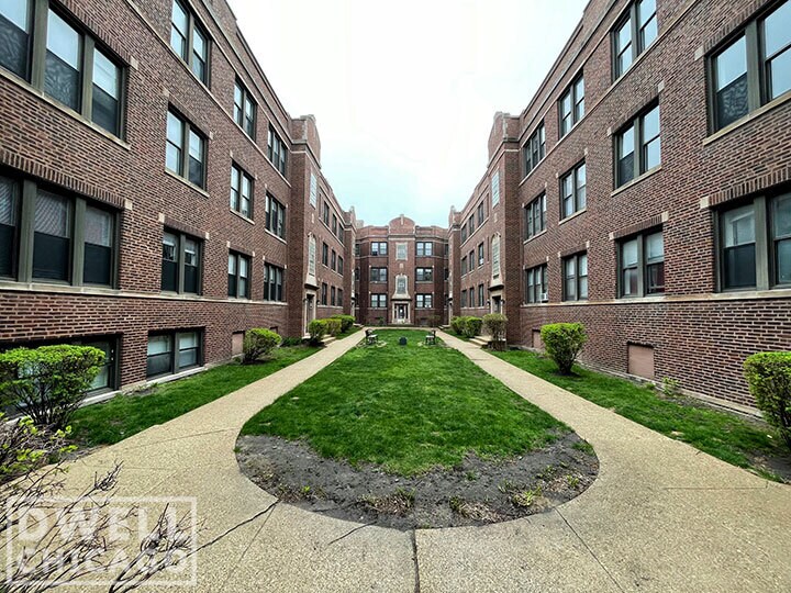 Primary Photo - 1355 W Touhy Ave