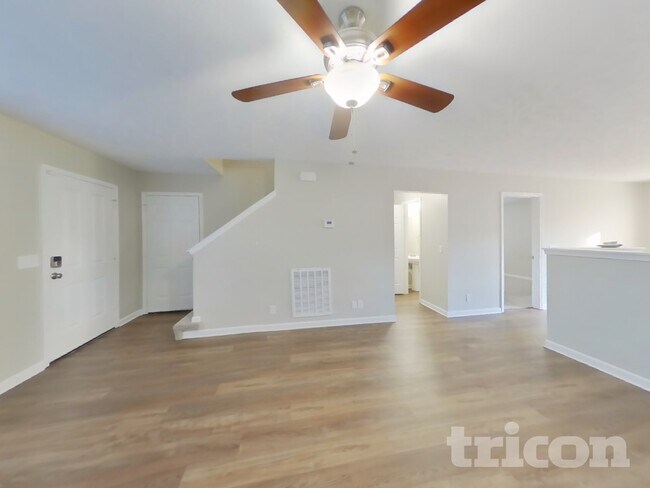 Foto del edificio - 2137 Erin Ln