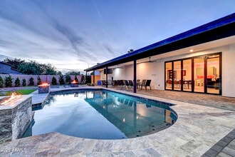 Building Photo - 6401 E Larkspur Dr