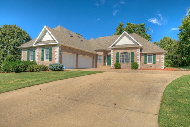 Foto del edificio - 3702 Spring Hill Rd