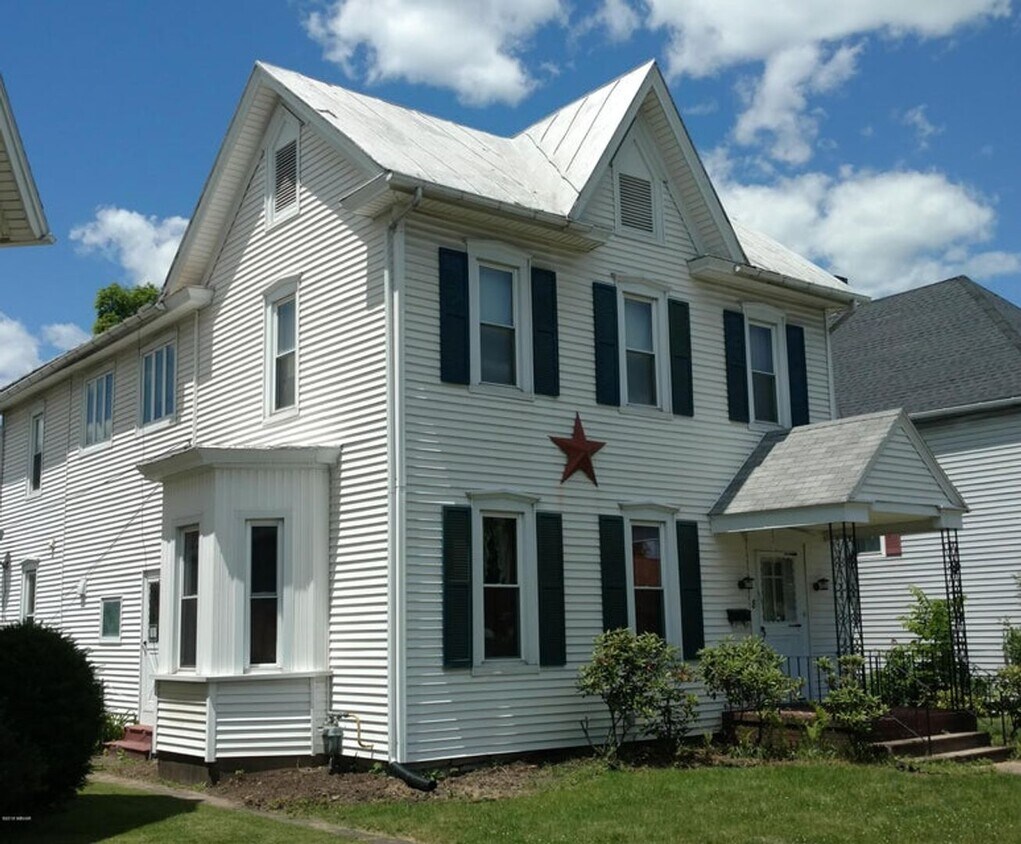 8 S. Washington St Apartment for Rent in Muncy, PA
