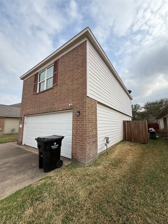 Foto del edificio - 23603 Legacy Oak St