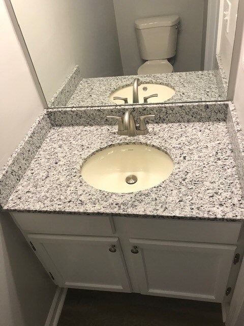 Foto del edificio - 831 Ashley Ln