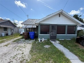 Building Photo - 1117 N Brack St