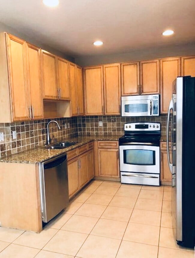 Photo - 9715 Darlington Pl Townhome