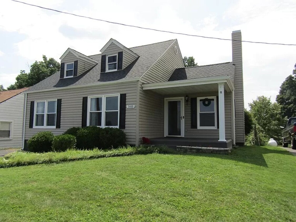 Primary Photo - Large home with private yard