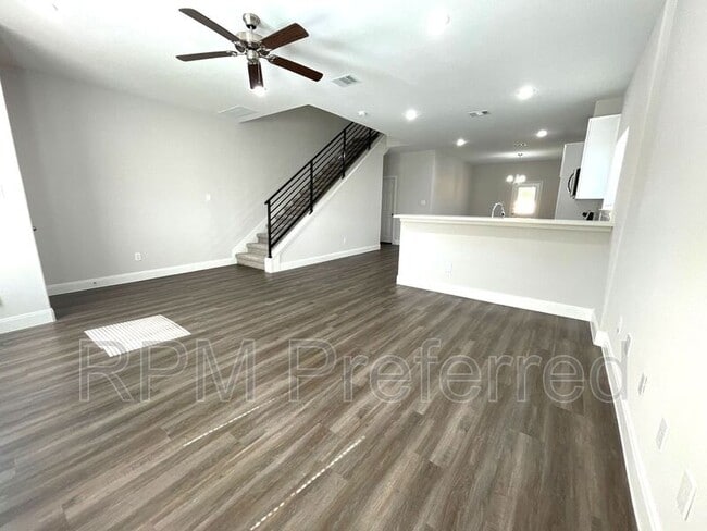 Foto del edificio - 5214 Mayle St