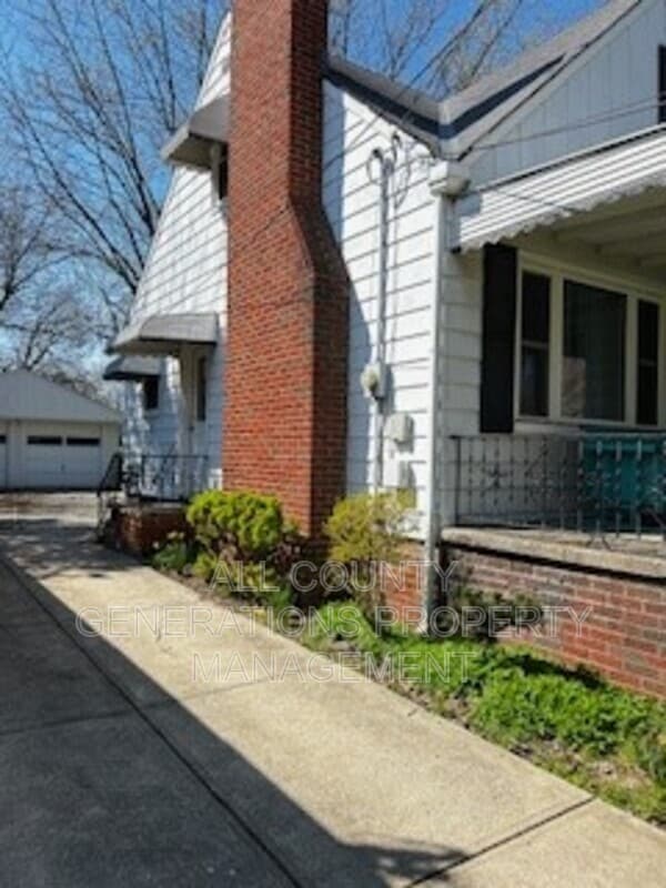 Foto del edificio - 6558 Lawnwood Ave