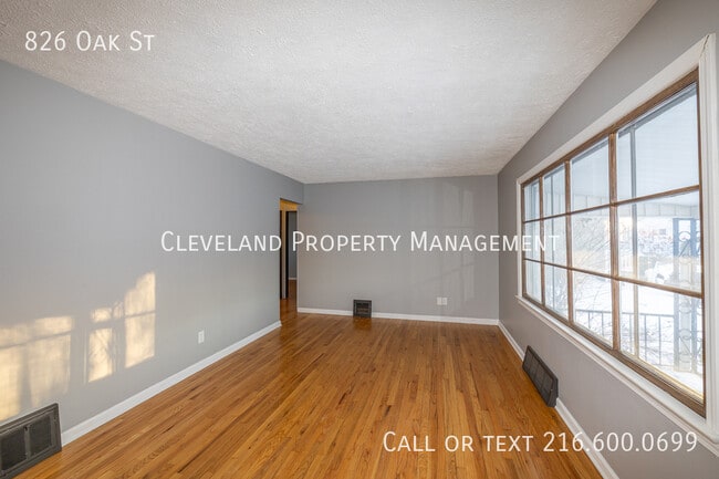 Foto del edificio - 826 Oak St