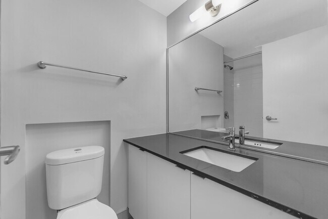 Photo du bâtiment - 145 York St