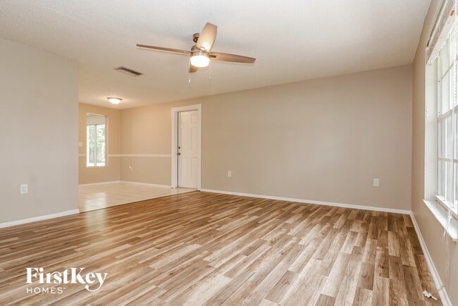 Building Photo - 347 Dorchester Dr