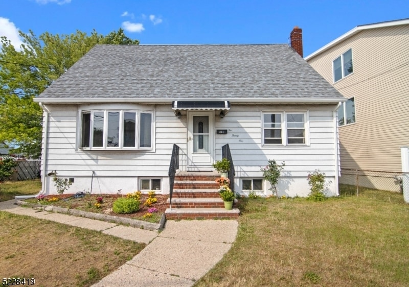 221 Sanford Ave, Lyndhurst, NJ 07071 Room for Rent in Lyndhurst, NJ