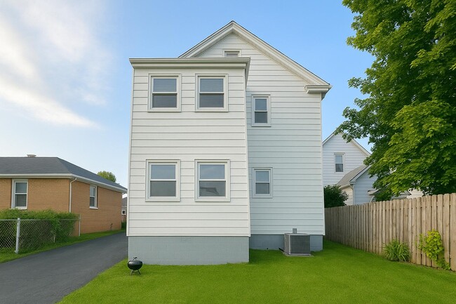 Building Photo - 149 Burdick Ave