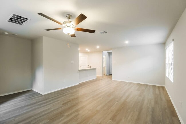 Foto del edificio - 24825 Scilla Wy