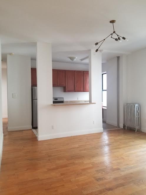 Foto principal - 295 St Johns Pl