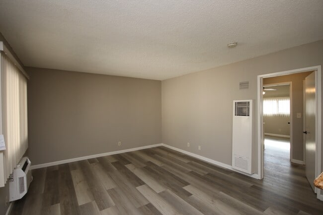 Building Photo - 304 Garfield Ave