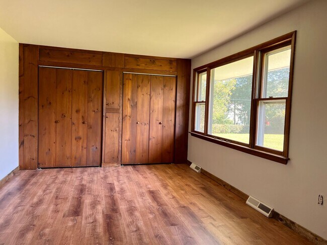 Building Photo - Single Family Home in Desirable Location