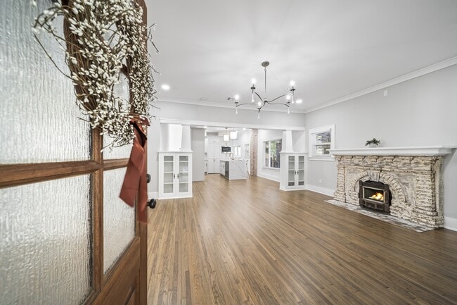 Building Photo - 546 N Santa Fe Ave