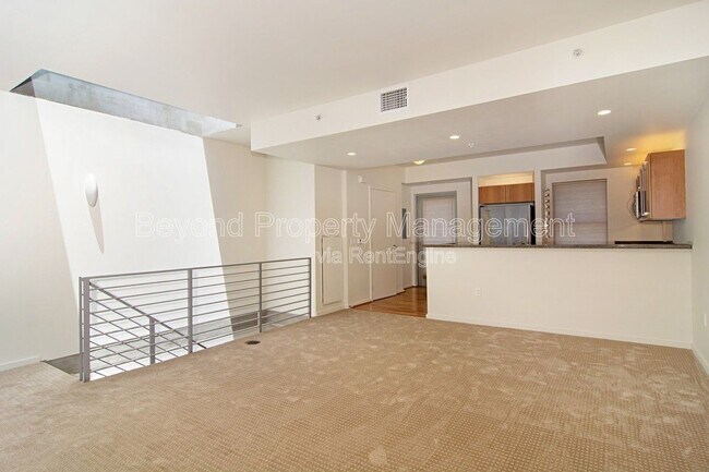Building Photo - 321 Tenth Avenue
