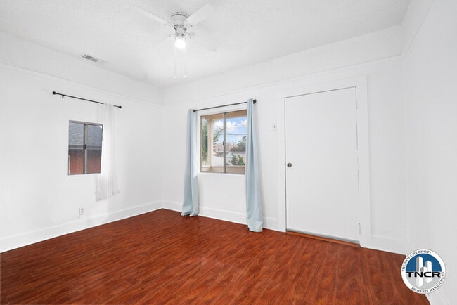 Building Photo - Coziest 1 BD in East LA