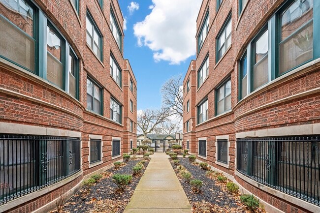 Building Photo - 7307 S East End Ave