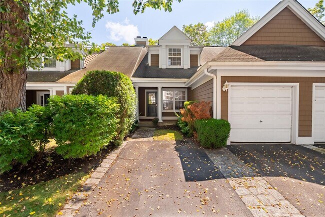 Building Photo - 3 Deertree Ln