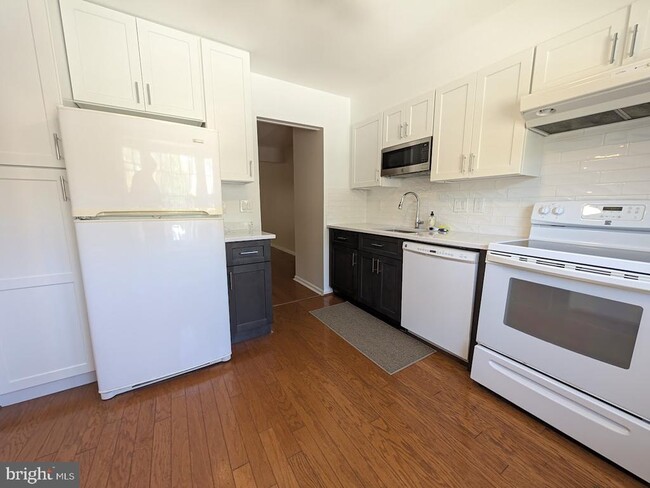 Building Photo - 8241 Clifton Farm Ct