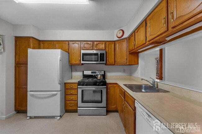 Building Photo - 1801 Timber Oaks Rd